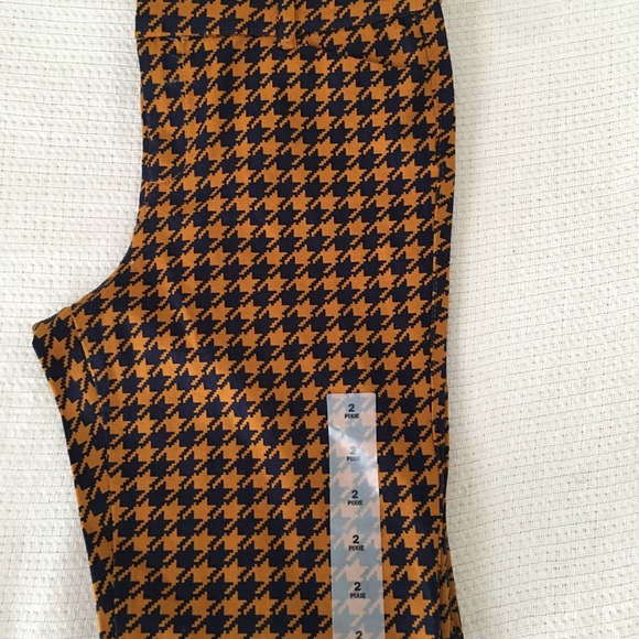 Printed skinny-  pixie ankle length pants. - Picture 4 of 4